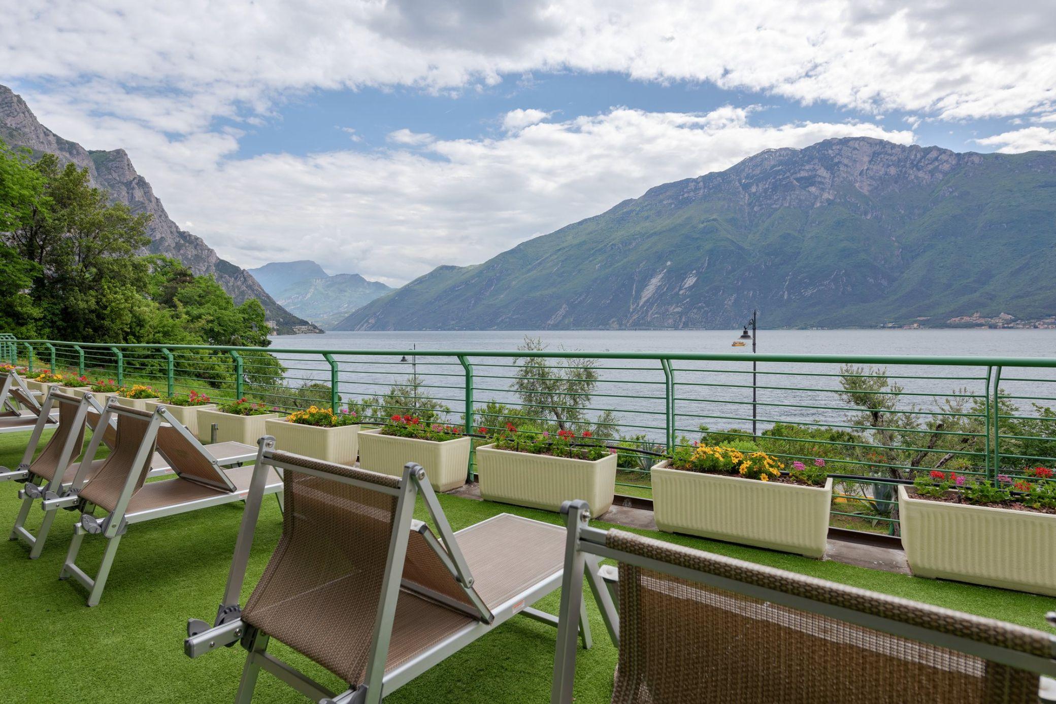 Hotel Alexander Limone sul Garda Ngoại thất bức ảnh