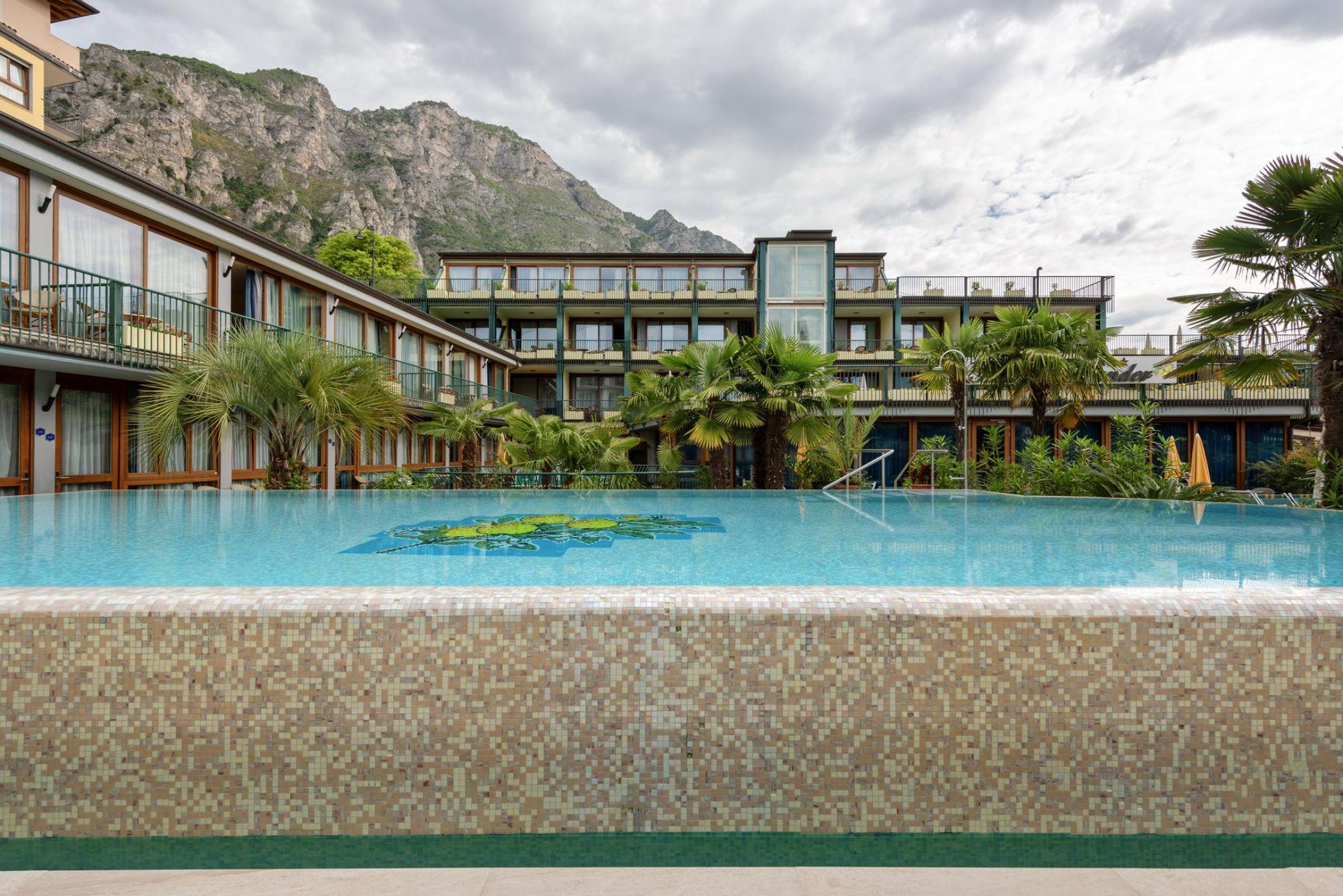Hotel Alexander Limone sul Garda Ngoại thất bức ảnh